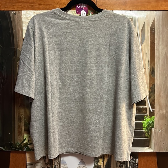 🔥🔥🔥NWOT Heather Grey Cropped Rhodes Evil Eye Tee - Picture 4 of 4